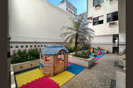 Apartamento para alugar com 140m², 3 quartos e 2 vagas Apartamento para alugar com 140m², 3 quartos e 2 vagasÁrea comum - Playground