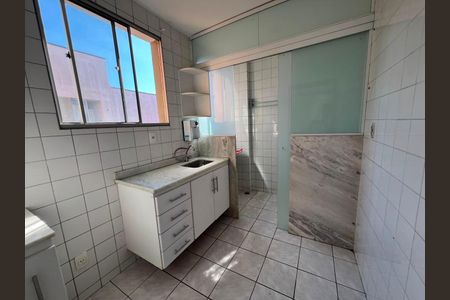 Cozinha e Área de Serviço de apartamento para alugar com 2 quartos, 65m² em Padre Eustáquio, Belo Horizonte