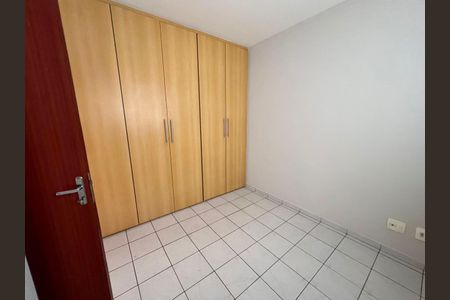 Quarto 2 de apartamento para alugar com 2 quartos, 65m² em Padre Eustáquio, Belo Horizonte