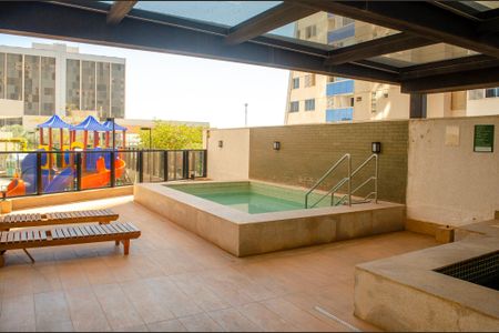 Apartamento para alugar com 105m², 3 quartos e 2 vagas Apartamento para alugar com 105m², 3 quartos e 2 vagasÁrea comum - Piscina