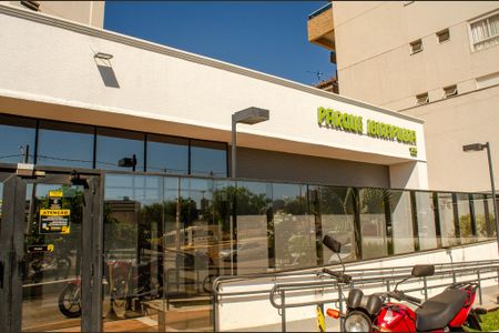 Apartamento para alugar com 105m², 3 quartos e 2 vagas Apartamento para alugar com 105m², 3 quartos e 2 vagasFachada e portaria