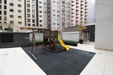 Área comum - Playground de kitnet/studio para alugar com 1 quarto, 20m² em Centro Batel, Curitiba