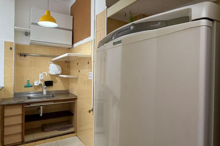 Cozinha de apartamento para alugar com 1 quarto, 40m² em Embaré, Santos