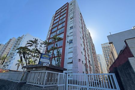 Fachada de apartamento para alugar com 1 quarto, 40m² em Embaré, Santos