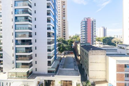 Apartamento para alugar com 34m², 1 quarto e sem vagaVaranda - Vista