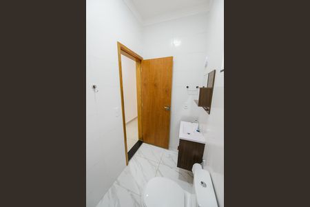 Casa para alugar com 100m², 2 quartos e 2 vagas Casa para alugar com 100m², 2 quartos e 2 vagasBanheiro Social