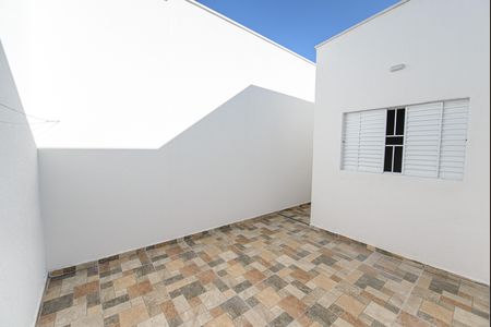 Quintal de casa para alugar com 2 quartos, 100m² em Piracangaguá, Taubaté