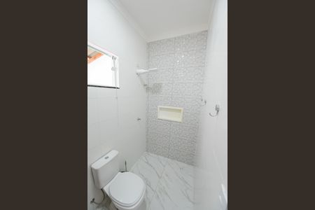 Casa para alugar com 100m², 2 quartos e 2 vagas Casa para alugar com 100m², 2 quartos e 2 vagasBanheiro Social
