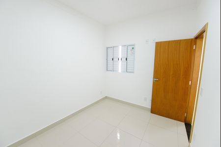 Casa para alugar com 100m², 2 quartos e 2 vagas Casa para alugar com 100m², 2 quartos e 2 vagasQuarto