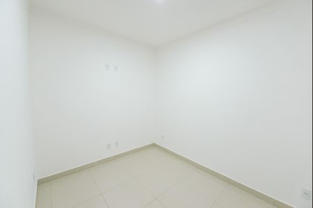 Casa para alugar com 100m², 2 quartos e 2 vagas Casa para alugar com 100m², 2 quartos e 2 vagasQuarto