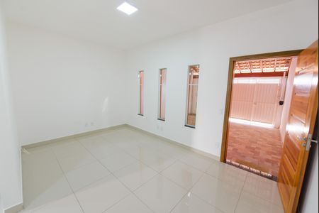 Casa para alugar com 2 quartos, 100m² em Piracangaguá, Taubaté