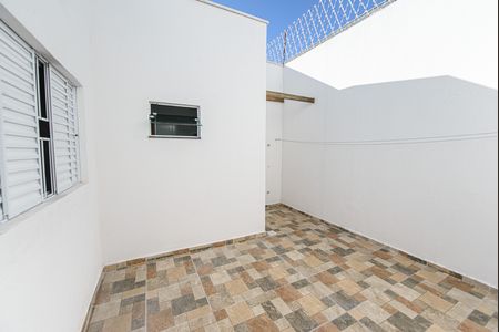 Casa para alugar com 100m², 2 quartos e 2 vagas Casa para alugar com 100m², 2 quartos e 2 vagasQuintal