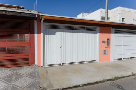 Casa para alugar com 100m², 2 quartos e 2 vagas Casa para alugar com 100m², 2 quartos e 2 vagasFachada da Casa