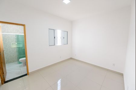 Suíte de casa para alugar com 2 quartos, 100m² em Piracangaguá, Taubaté