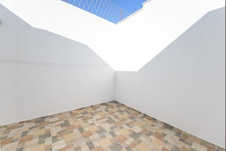 Casa para alugar com 100m², 2 quartos e 2 vagas Casa para alugar com 100m², 2 quartos e 2 vagasQuintal