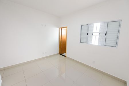 Casa para alugar com 100m², 2 quartos e 2 vagas Casa para alugar com 100m², 2 quartos e 2 vagasSuíte