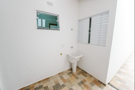 Casa para alugar com 100m², 2 quartos e 2 vagas Casa para alugar com 100m², 2 quartos e 2 vagasÁrea de Serviço
