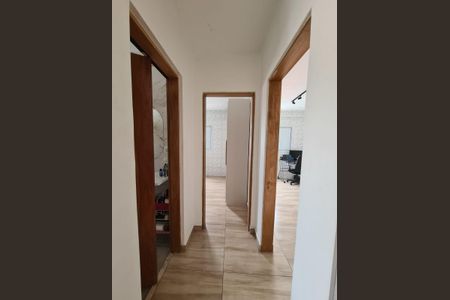 Apartamento à venda com 63m², 2 quartos e sem vaga Apartamento à venda com 63m², 2 quartos e sem vagaCorredor