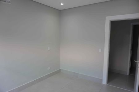 Casa de condomínio para alugar com 300m², 4 quartos e 4 vagasQuarto de Serviço