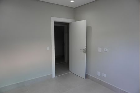 Quarto de Serviço de casa de condomínio para alugar com 4 quartos, 300m² em Suru, Barueri