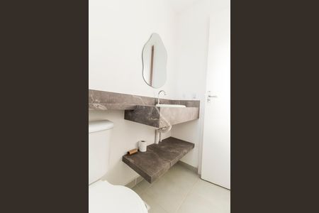 Banheiro 2 de apartamento para alugar com 3 quartos, 72m² em Jardim Maria Helena, Barueri