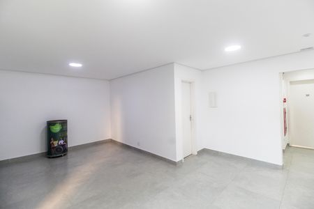 Apartamento à venda com 72m², 3 quartos e 2 vagas Apartamento à venda com 72m², 3 quartos e 2 vagasHall social