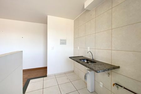 Cozinha de apartamento para alugar com 2 quartos, 46m² em Maria da Conceicao, Contagem
