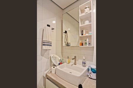 Banheiro de casa à venda com 2 quartos, 110m² em Jardim Peri, São Paulo