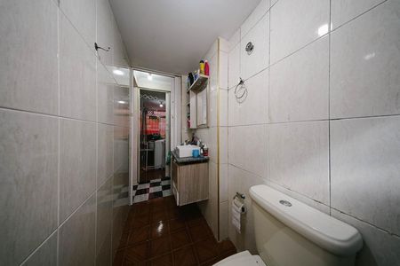 Banheiro de apartamento à venda com 2 quartos, 48m² em Conj. Hab. Padre Manoel da Nobrega, São Paulo
