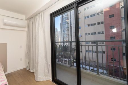 Studio para alugar com 25m², 1 quarto e sem vaga Studio para alugar com 25m², 1 quarto e sem vagaVaranda