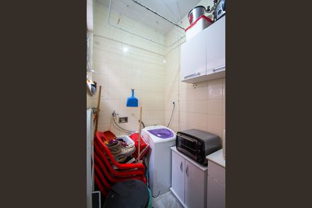 Área de Serviço de apartamento para alugar com 1 quarto, 60m² em Venda da Cruz, São Gonçalo