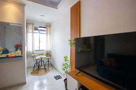 Sala de apartamento para alugar com 1 quarto, 60m² em Venda da Cruz, São Gonçalo