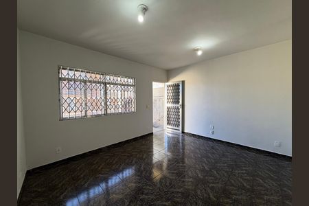 Sala de casa para alugar com 3 quartos, 209m² em Taquara, Rio de Janeiro