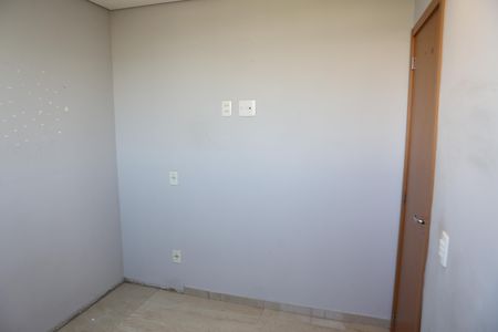 Quarto 1 de apartamento para alugar com 2 quartos, 40m² em Califórnia, Contagem