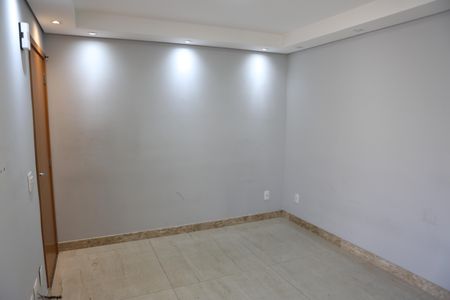 Sala de apartamento para alugar com 2 quartos, 40m² em Califórnia, Contagem