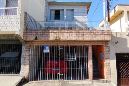 Fachada + Placa de casa para alugar com 3 quartos, 70m² em Jardim Guairaca, São Paulo