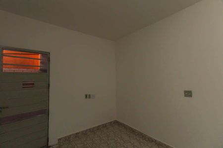Quarto 3 de casa para alugar com 3 quartos, 70m² em Jardim Guairaca, São Paulo