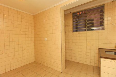 Cozinha de casa para alugar com 3 quartos, 70m² em Jardim Guairaca, São Paulo