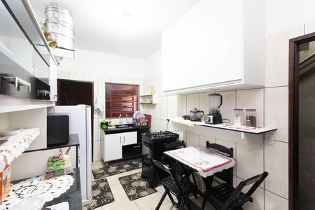 Cozinha de casa para alugar com 1 quarto, 75m² em Jardim Flor de Maio, São Paulo