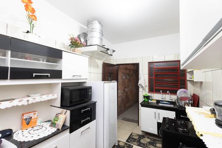 Cozinha  de casa para alugar com 1 quarto, 75m² em Jardim Flor de Maio, São Paulo