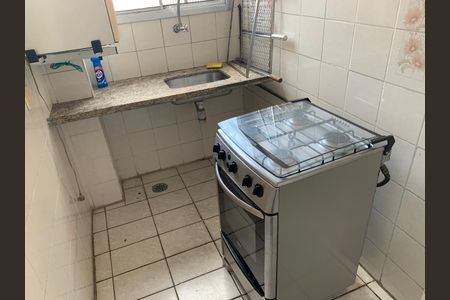 Cozinha de apartamento à venda com 2 quartos, 60m² em Vila Paulista, São Paulo