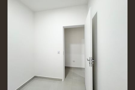 Quarto 1 de casa de condomínio para alugar com 2 quartos, 80m² em Jardim Mangalot, São Paulo