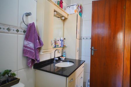 Apartamento à venda com 65m², 2 quartos e 1 vaga Apartamento à venda com 65m², 2 quartos e 1 vagaBanheiro