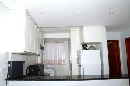 Cozinha e Área de Serviço de apartamento à venda com 2 quartos, 47m² em Pousada Santo Antonio, Belo Horizonte