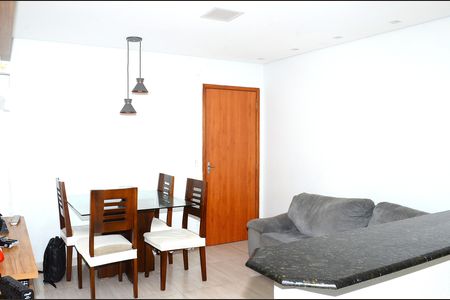 Sala de apartamento à venda com 2 quartos, 47m² em Pousada Santo Antonio, Belo Horizonte