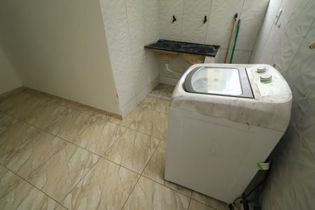 Casa para alugar com 60m², 1 quarto e sem vaga