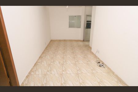 Casa para alugar com 60m², 1 quarto e sem vaga