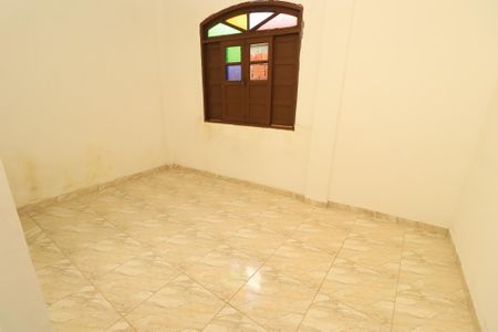Casa para alugar com 60m², 1 quarto e sem vaga