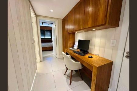 Apartamento à venda com 166m², 3 quartos e 4 vagas Apartamento à venda com 166m², 3 quartos e 4 vagasQuarto