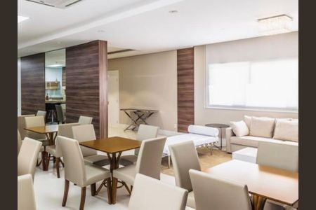 Apartamento à venda com 166m², 3 quartos e 4 vagas Apartamento à venda com 166m², 3 quartos e 4 vagasÁrea externa